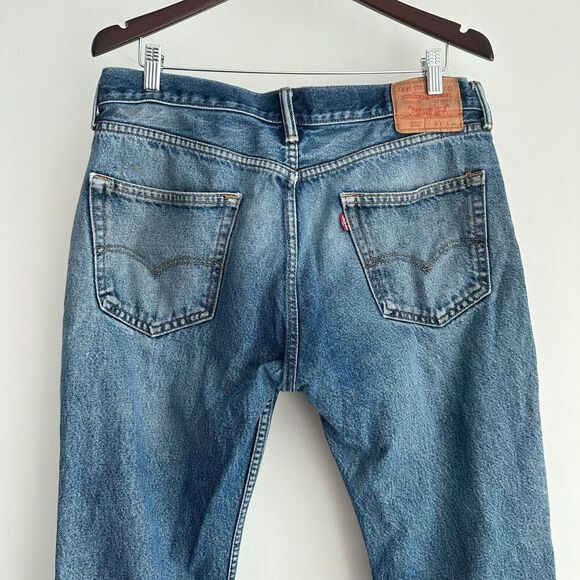 Levis Jeans Mens 34 x 30 Straight Leg Distressed Western Whiskering Faded Cowboy - Picture 7 of 16